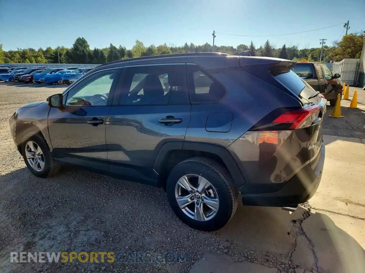2 fotografías del automóvil dañado 2T3P1RFV3SC548657 TOYOTA RAV4 2025