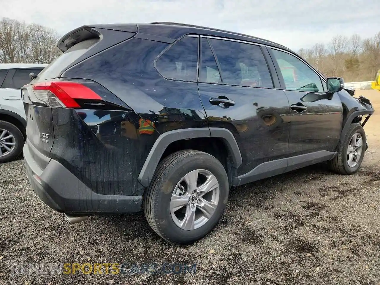 3 Photograph of a damaged car 2T3P1RFV3SW556269 TOYOTA RAV4 2025
