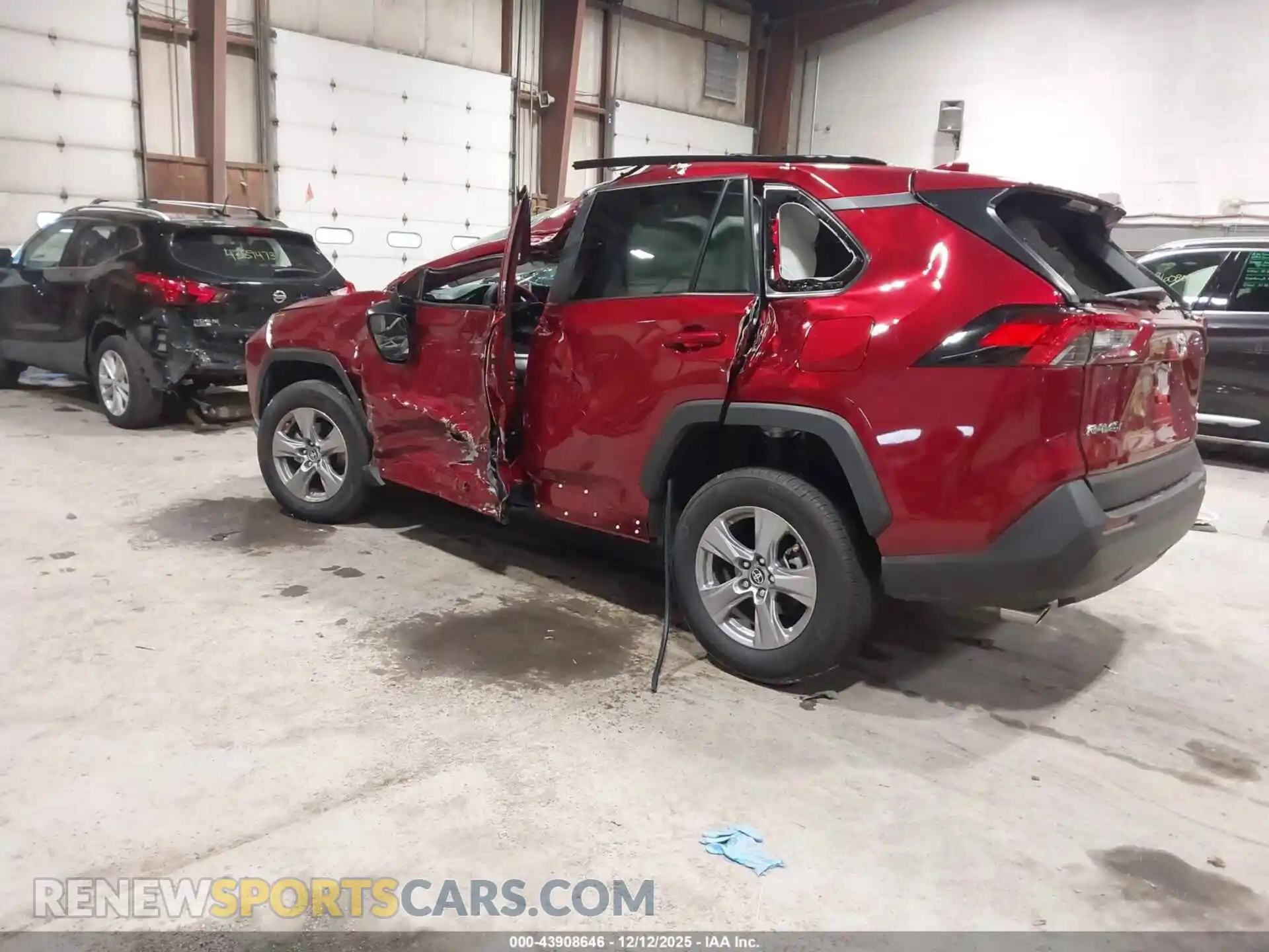 3 Photograph of a damaged car 2T3P1RFV3SW562590 TOYOTA RAV4 2025