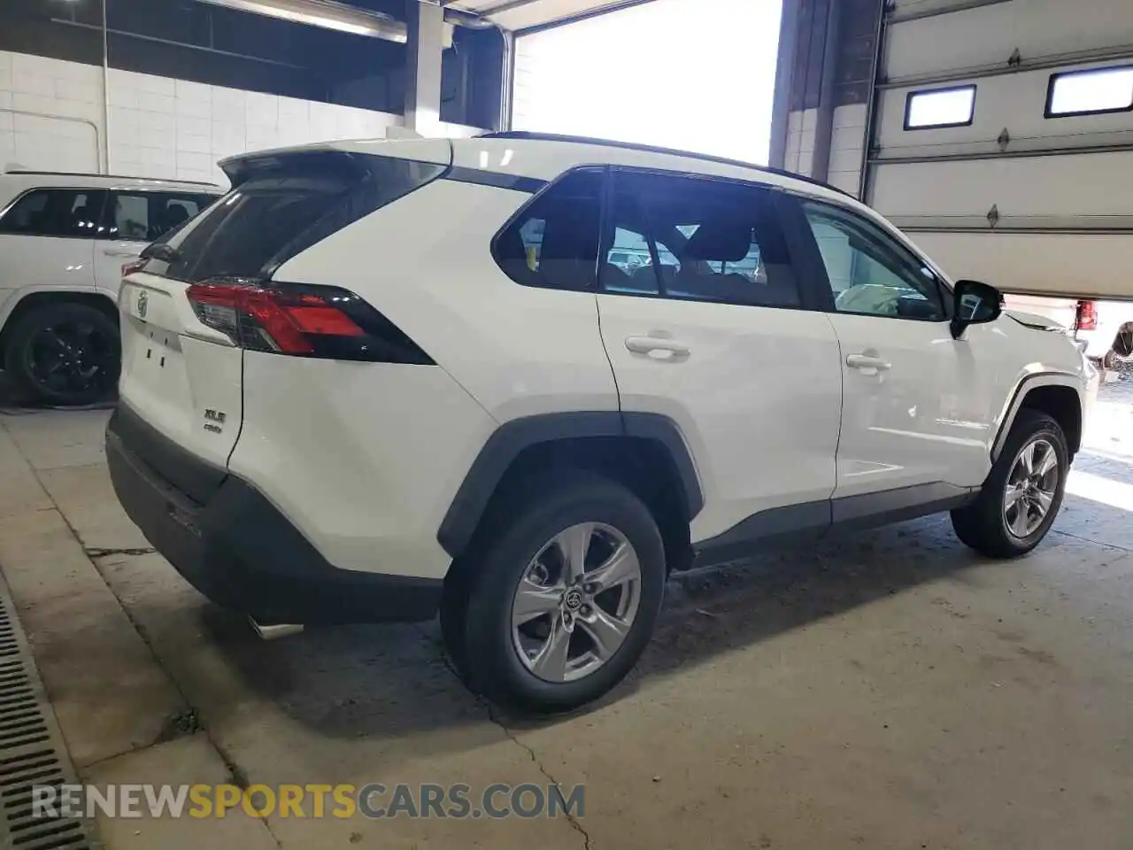 3 Photograph of a damaged car 2T3P1RFV3SW581236 TOYOTA RAV4 2025