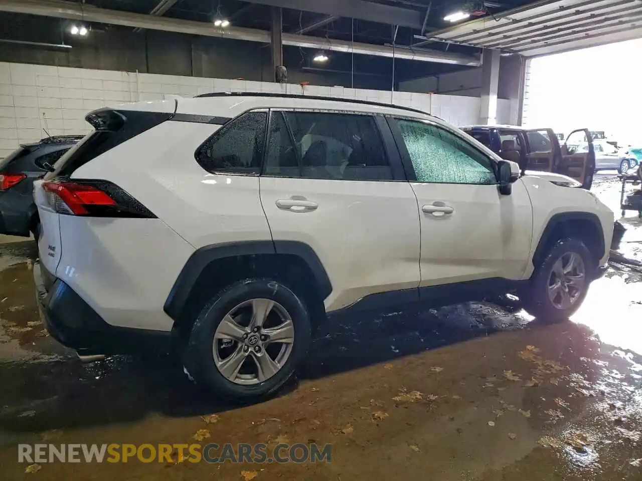3 Фотография поврежденного автомобиля 2T3P1RFV3SW594276 TOYOTA RAV4 2025