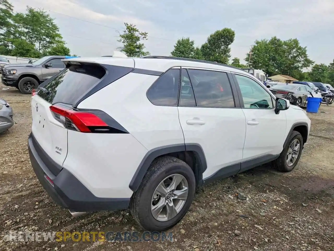 3 Photograph of a damaged car 2T3P1RFV3SW605437 TOYOTA RAV4 2025