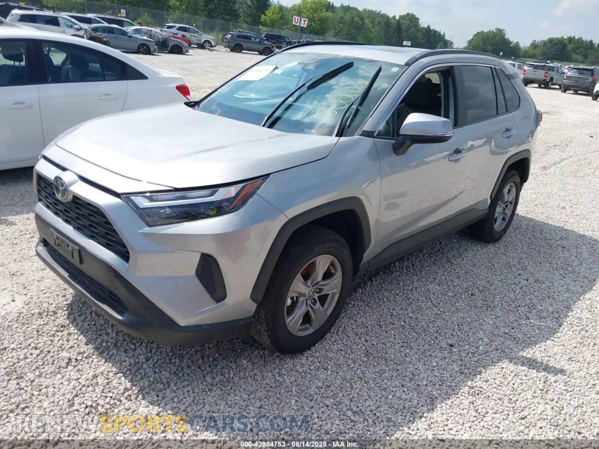 2 Photograph of a damaged car 2T3P1RFV4SW525001 TOYOTA RAV4 2025