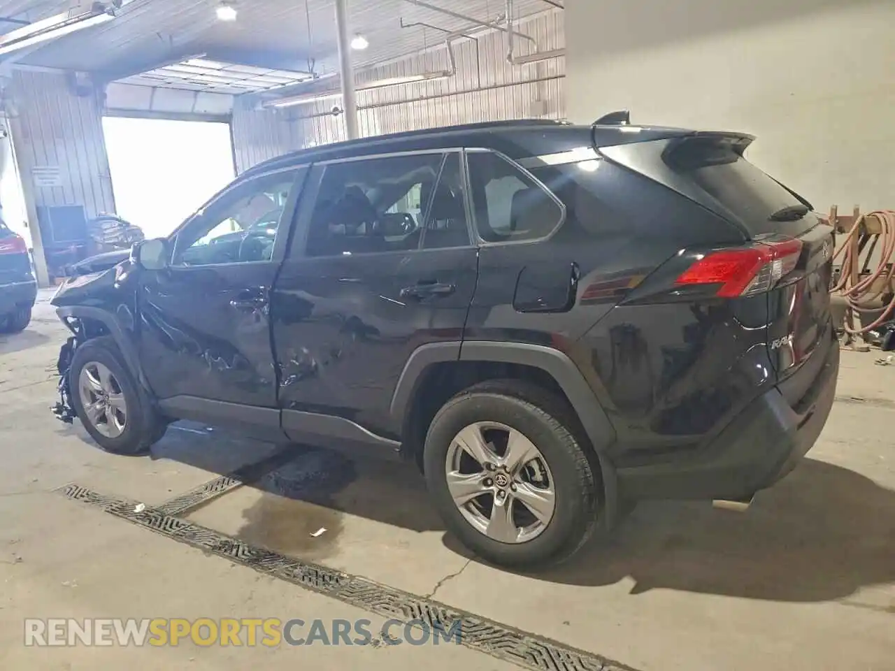 2 Photograph of a damaged car 2T3P1RFV4SW530800 TOYOTA RAV4 2025