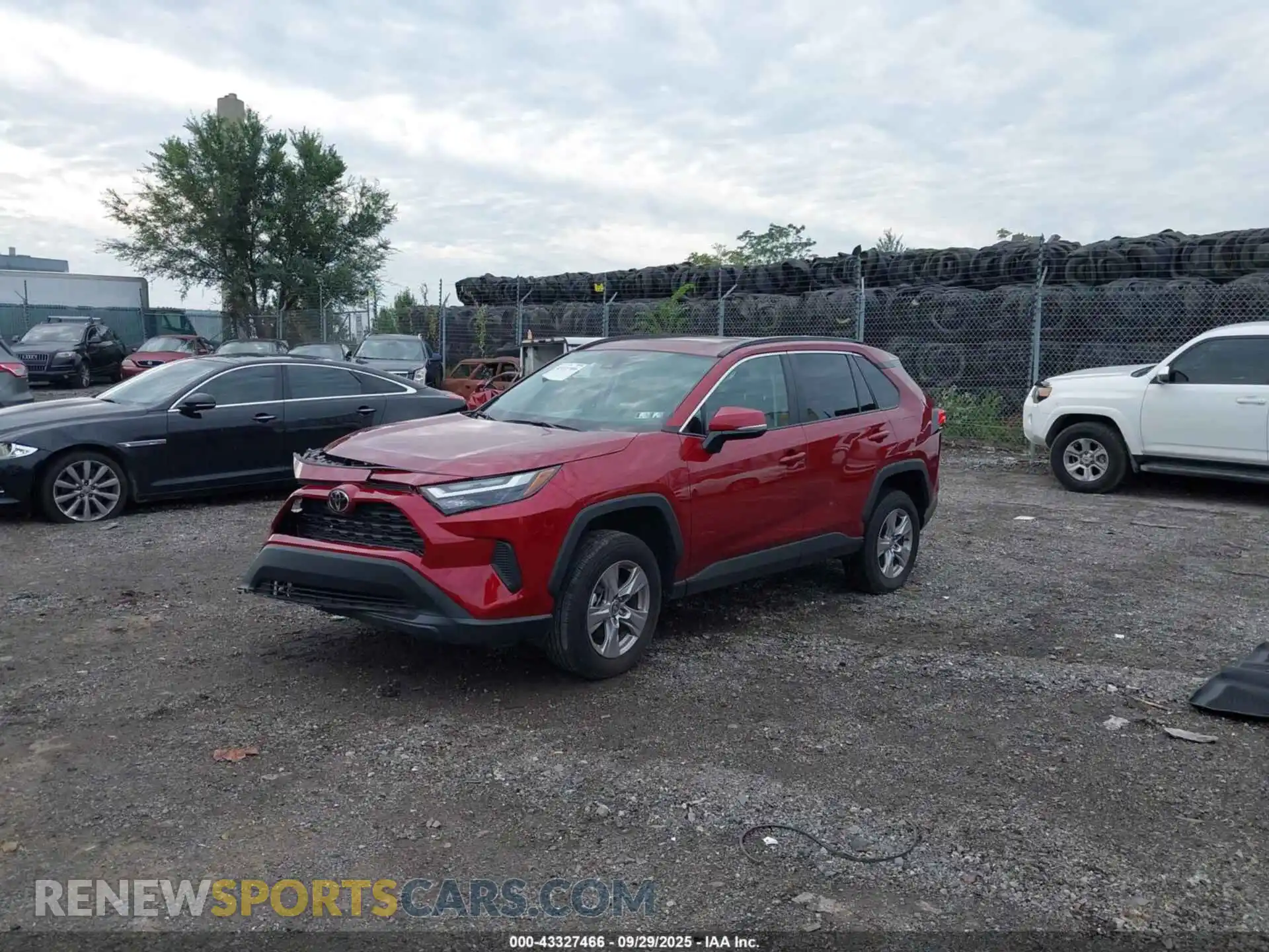 2 Photograph of a damaged car 2T3P1RFV5SW533916 TOYOTA RAV4 2025