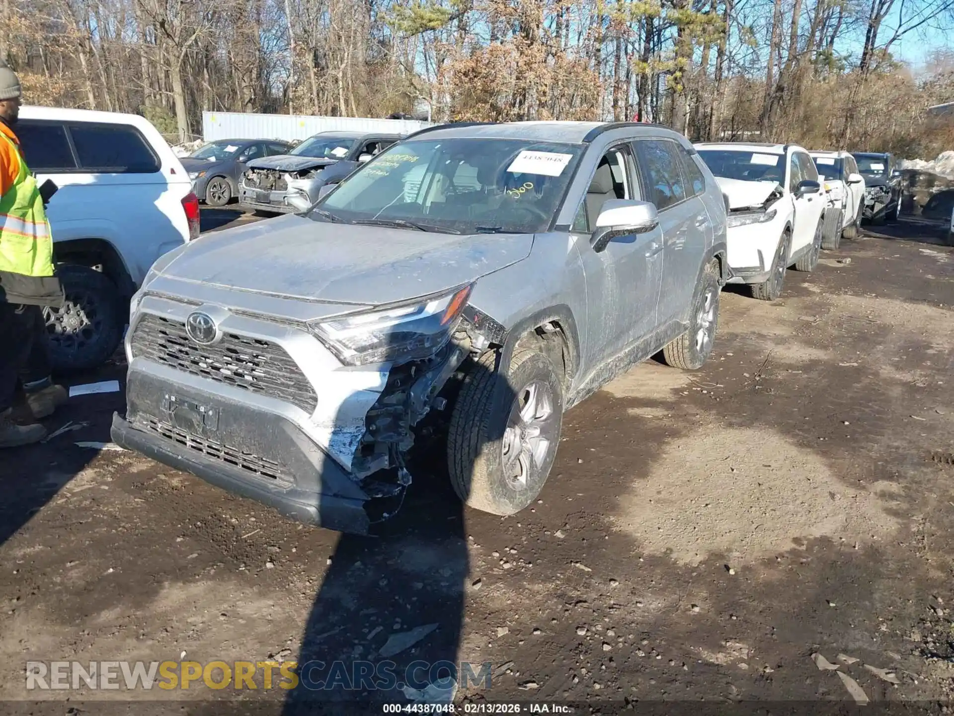 2 Photograph of a damaged car 2T3P1RFV5SW533947 TOYOTA RAV4 2025