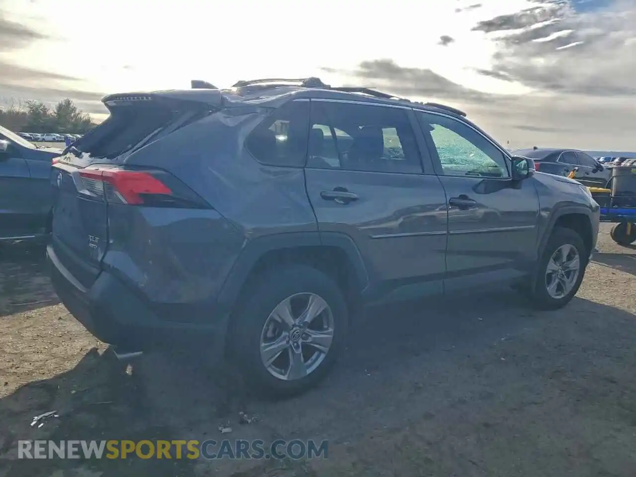 3 Photograph of a damaged car 2T3P1RFV5SW546570 TOYOTA RAV4 2025