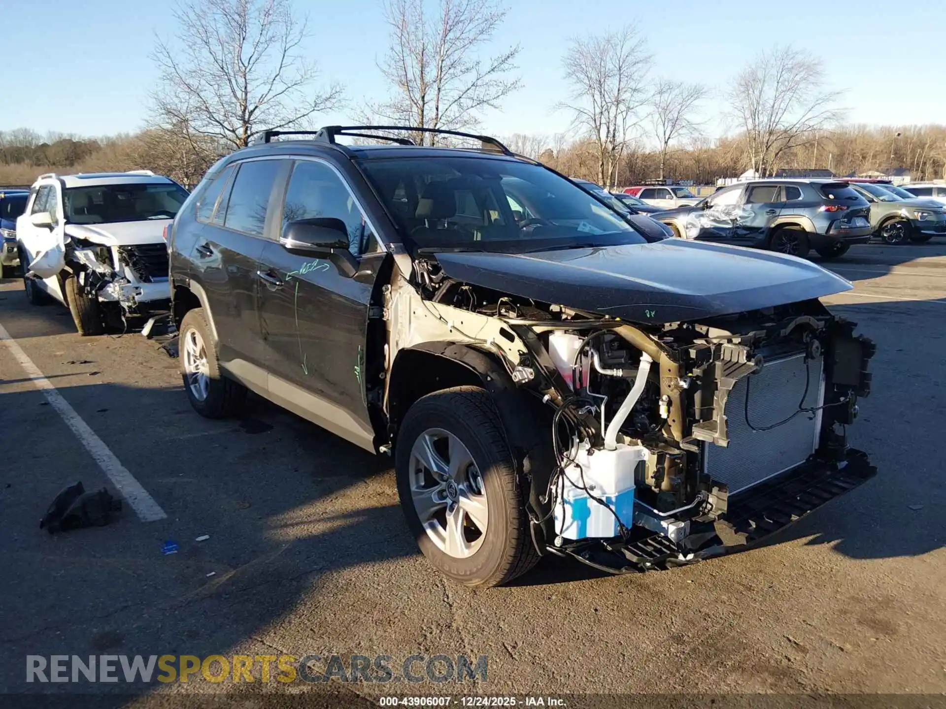 1 Photograph of a damaged car 2T3P1RFV5SW563501 TOYOTA RAV4 2025