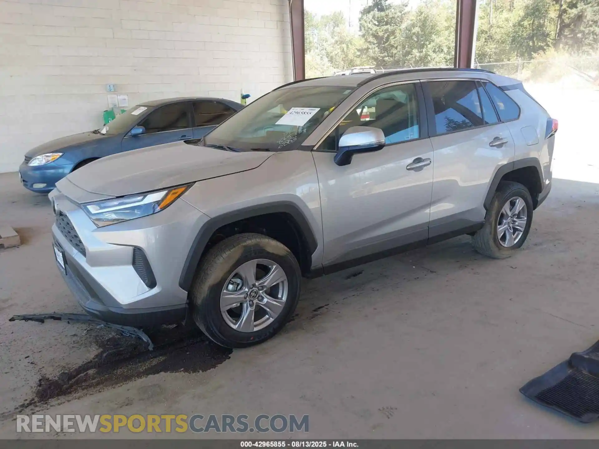 2 Photograph of a damaged car 2T3P1RFV5SW566883 TOYOTA RAV4 2025