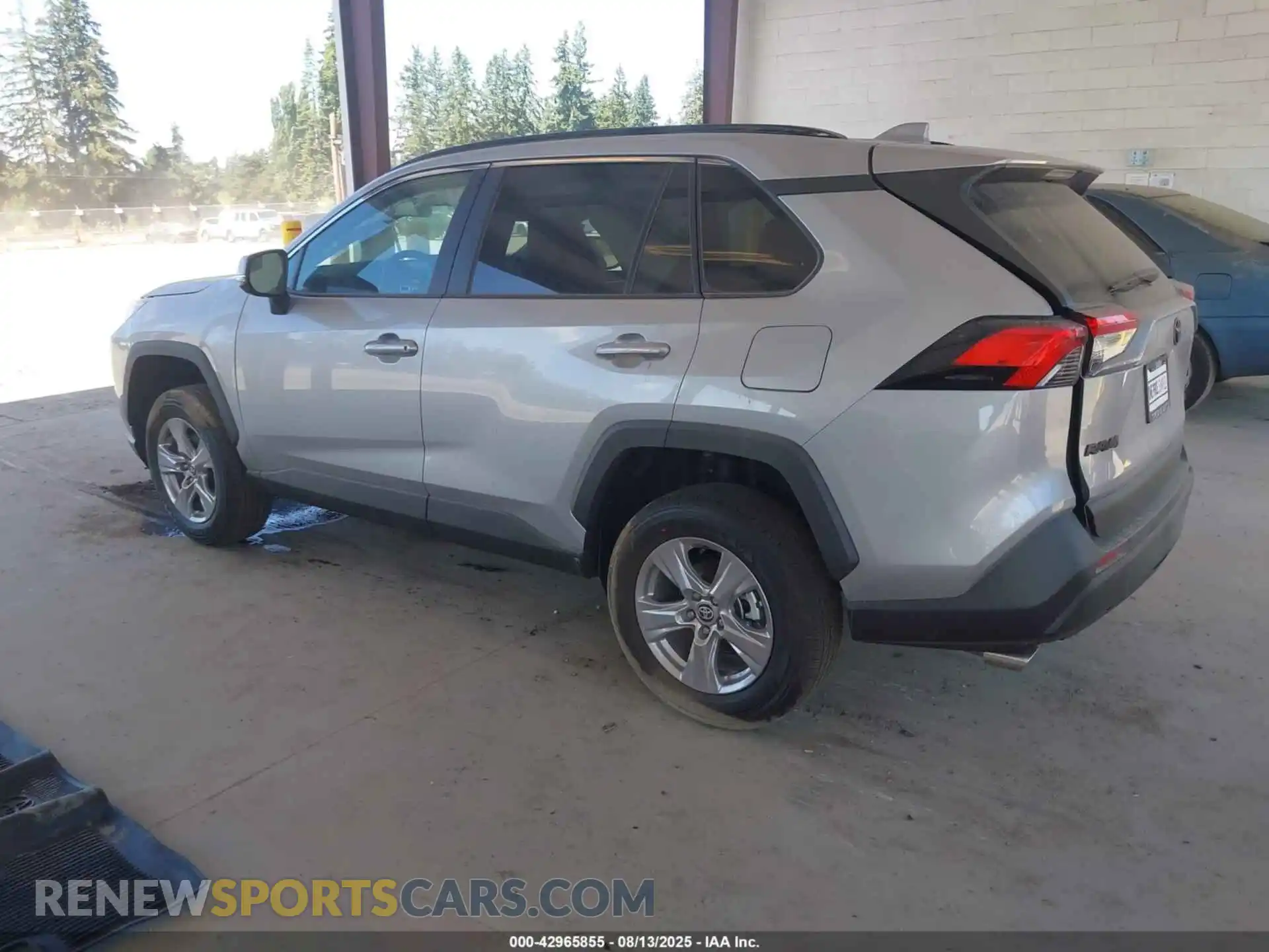 3 Photograph of a damaged car 2T3P1RFV5SW566883 TOYOTA RAV4 2025