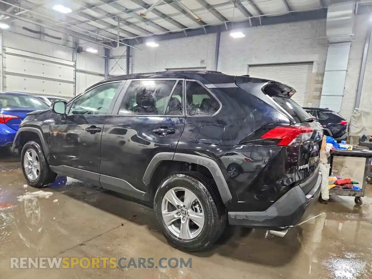 2 Photograph of a damaged car 2T3P1RFV5SW601762 TOYOTA RAV4 2025