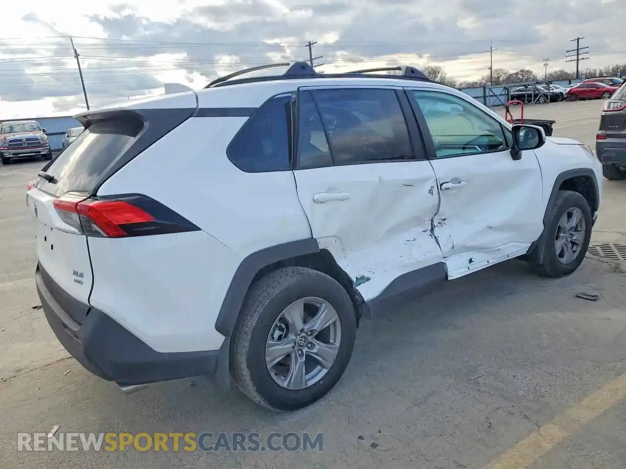 3 Photograph of a damaged car 2T3P1RFV5SW631392 TOYOTA RAV4 2025
