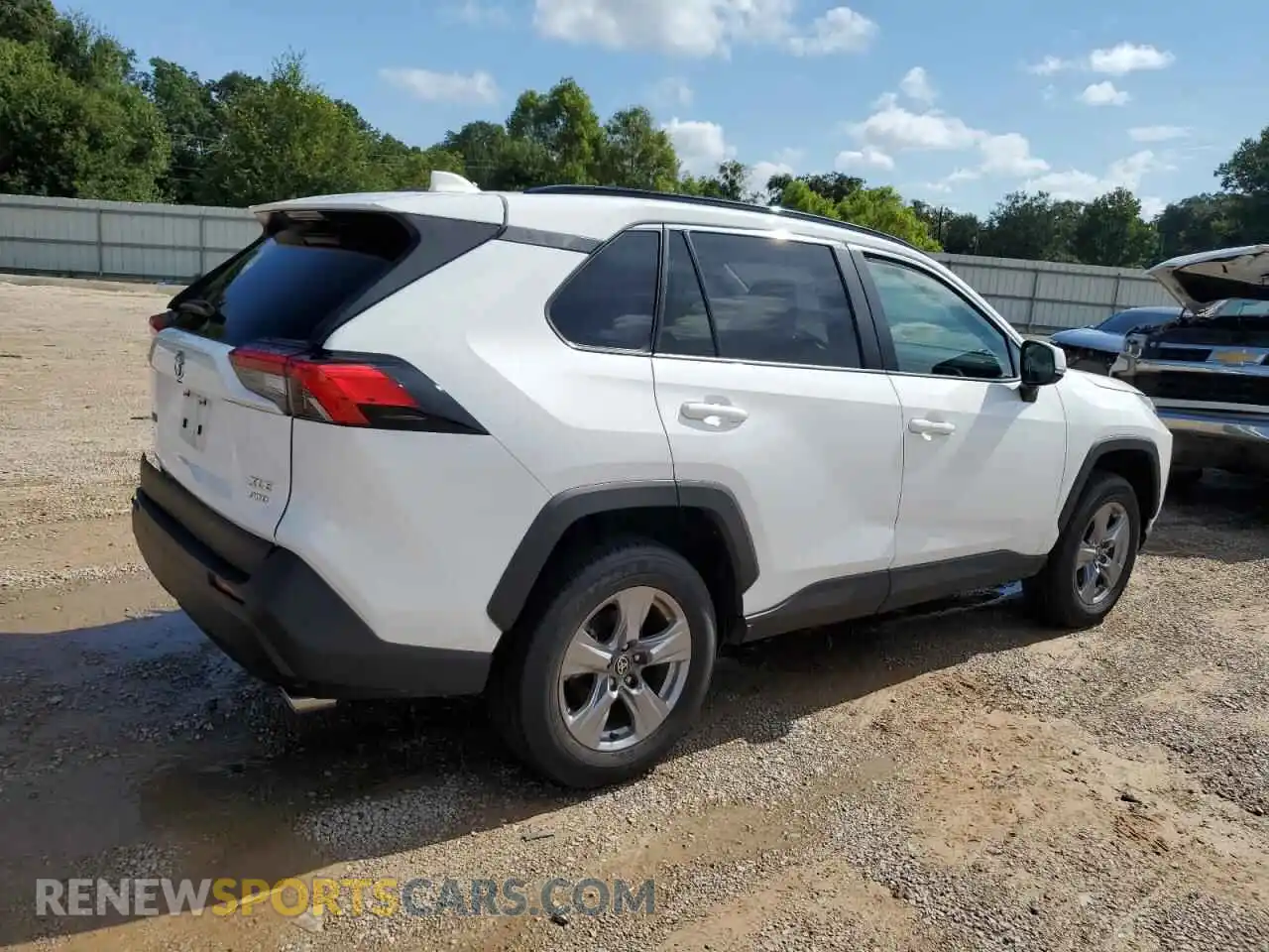 3 Фотография поврежденного автомобиля 2T3P1RFV6SC513109 TOYOTA RAV4 2025
