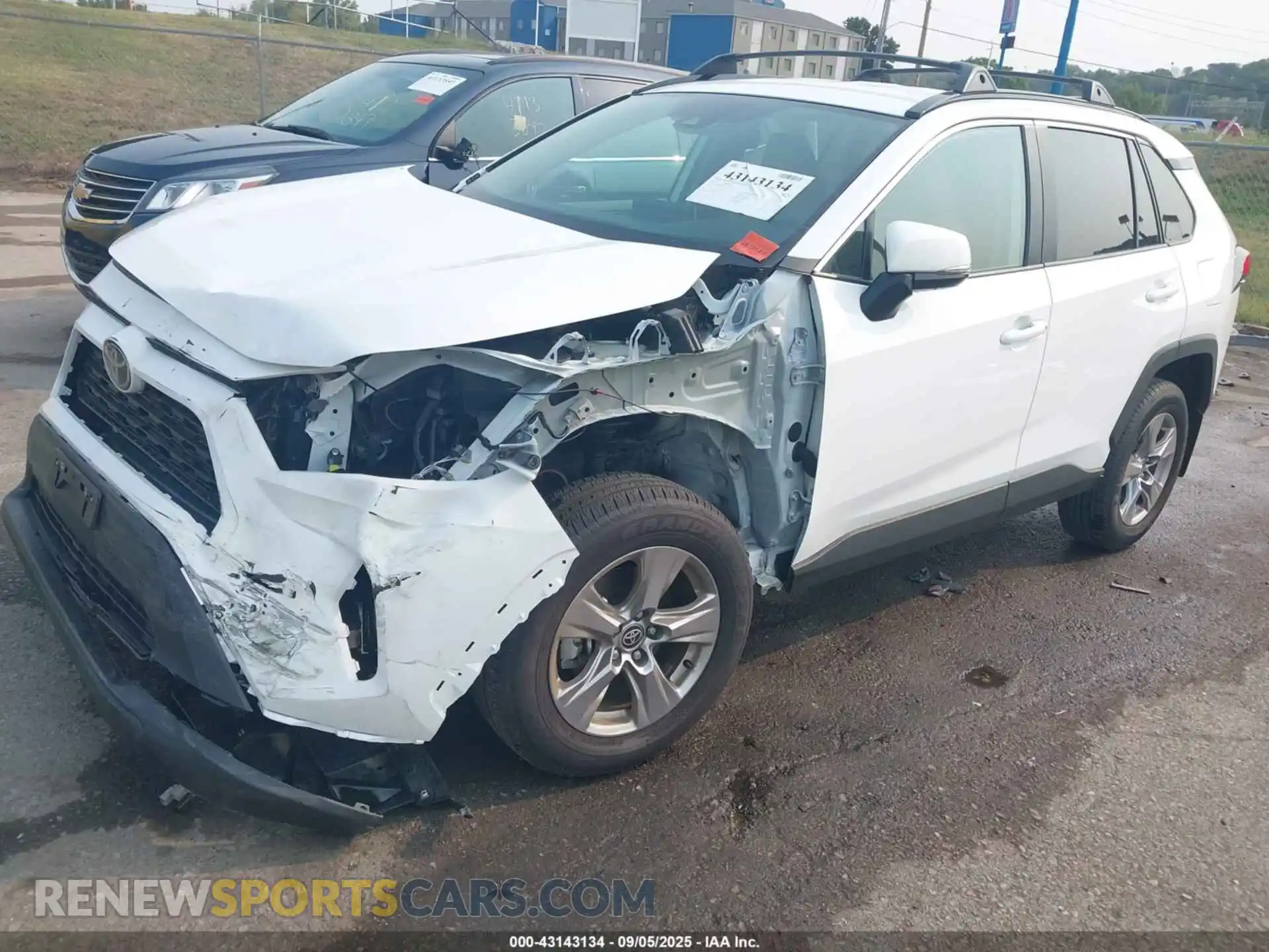 2 Photograph of a damaged car 2T3P1RFV6SC513210 TOYOTA RAV4 2025