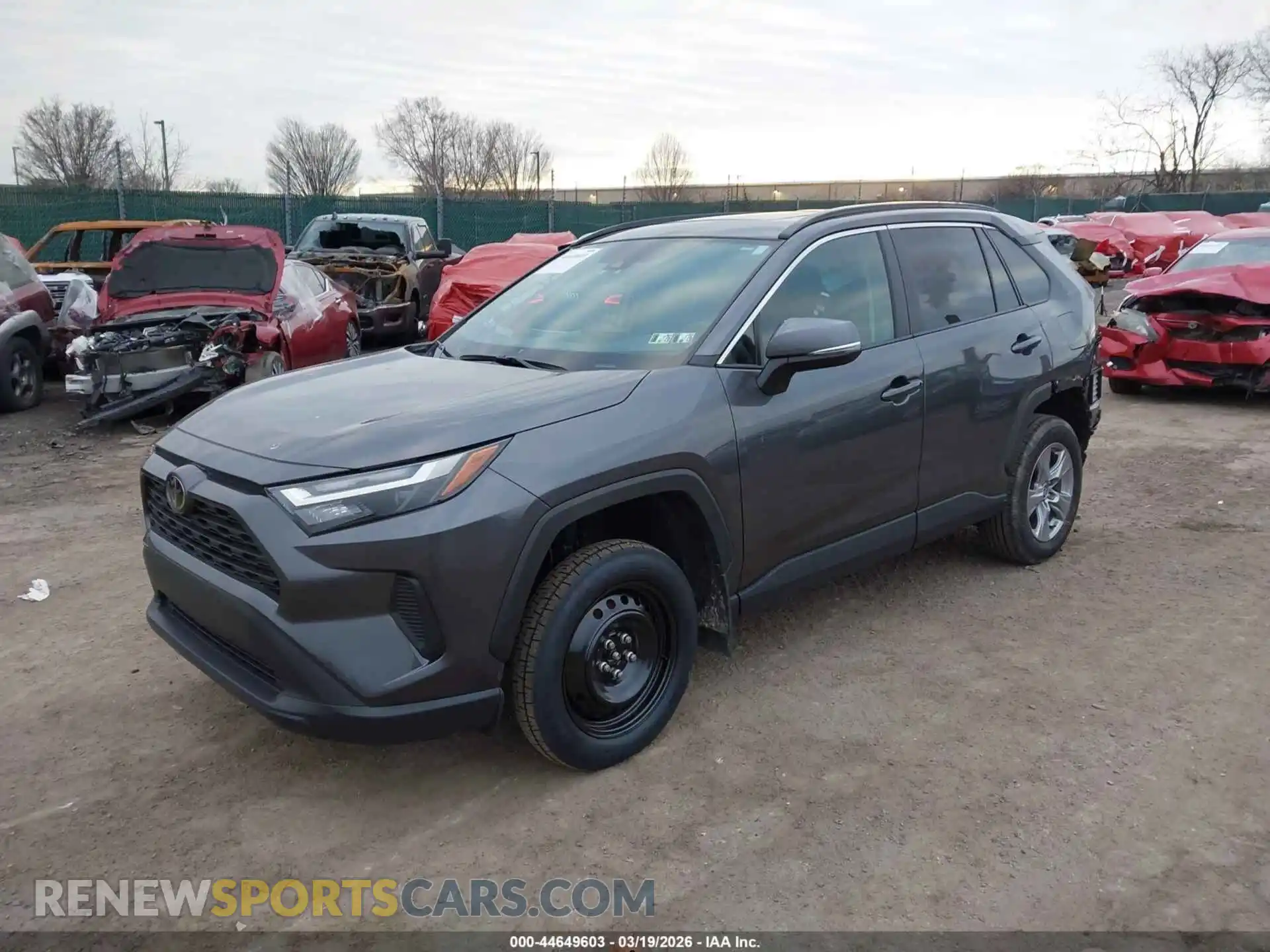 2 Фотография поврежденного автомобиля 2T3P1RFV6SC556106 TOYOTA RAV4 2025