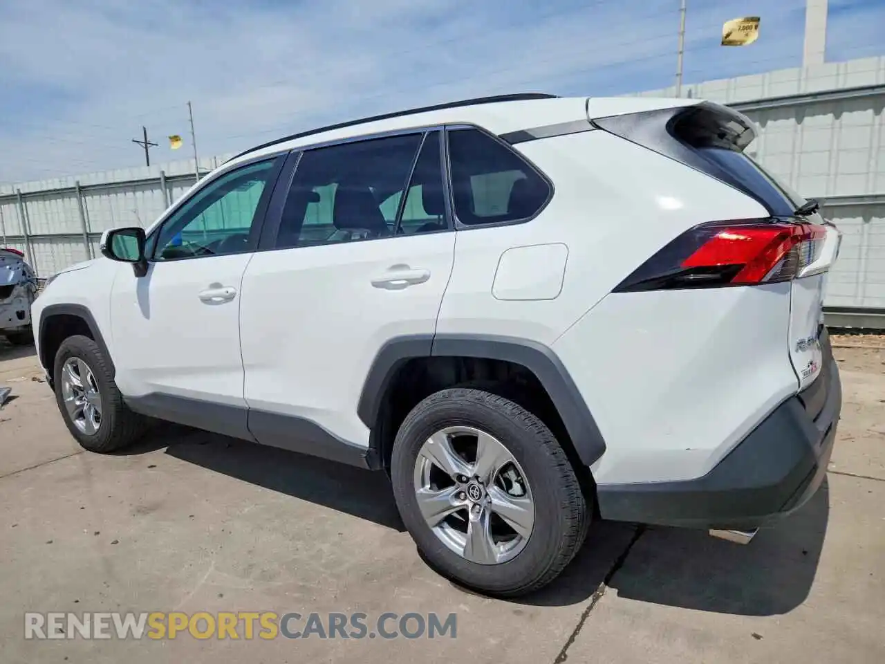 2 Photograph of a damaged car 2T3P1RFV6SW502139 TOYOTA RAV4 2025