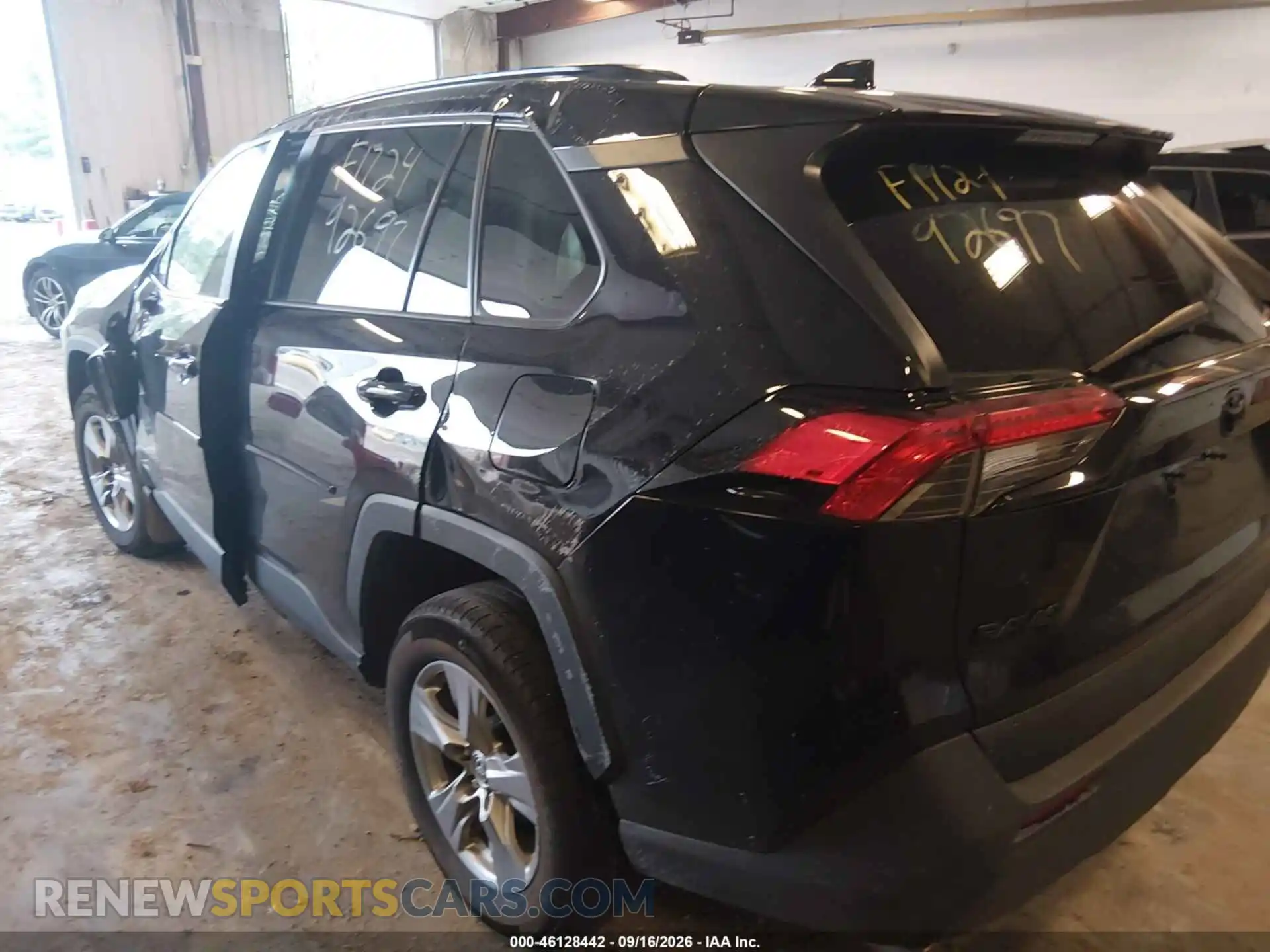 3 Photograph of a damaged car 2T3P1RFV6SW506093 TOYOTA RAV4 2025