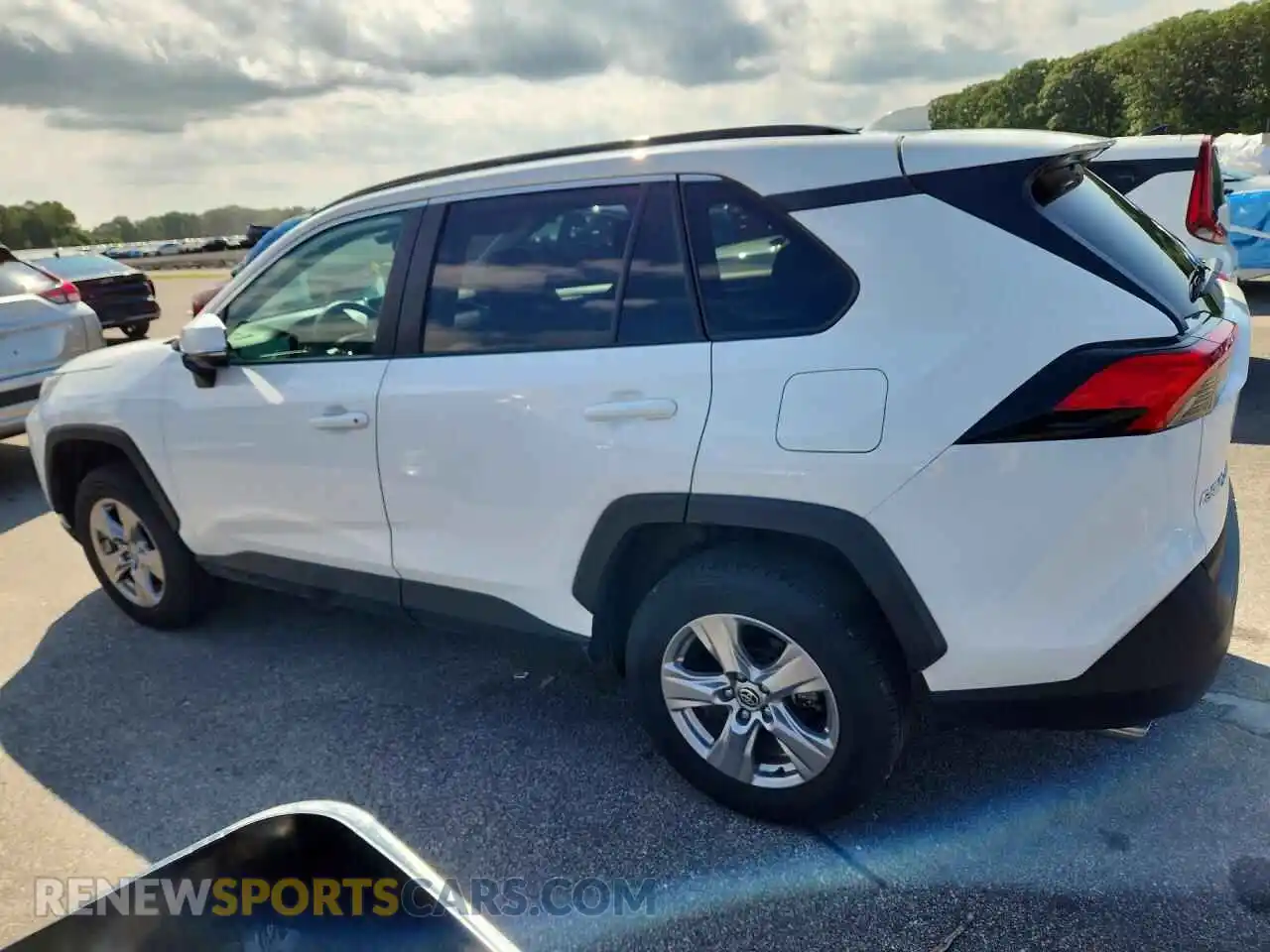 2 Photograph of a damaged car 2T3P1RFV6SW531656 TOYOTA RAV4 2025