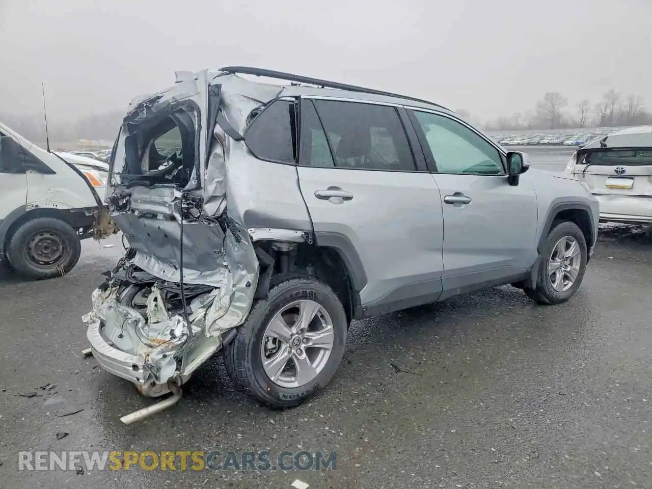 3 Photograph of a damaged car 2T3P1RFV6SW580937 TOYOTA RAV4 2025