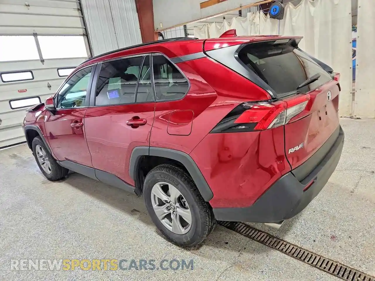 2 Photograph of a damaged car 2T3P1RFV7SW507821 TOYOTA RAV4 2025