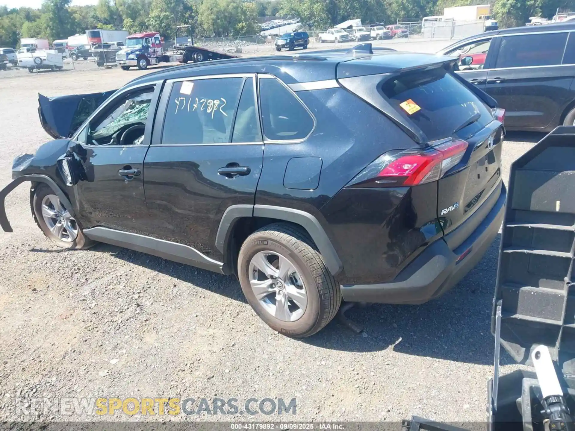 3 Photograph of a damaged car 2T3P1RFV8SC522863 TOYOTA RAV4 2025
