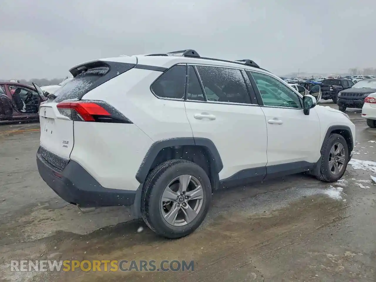 3 Photograph of a damaged car 2T3P1RFV8SC557161 TOYOTA RAV4 2025