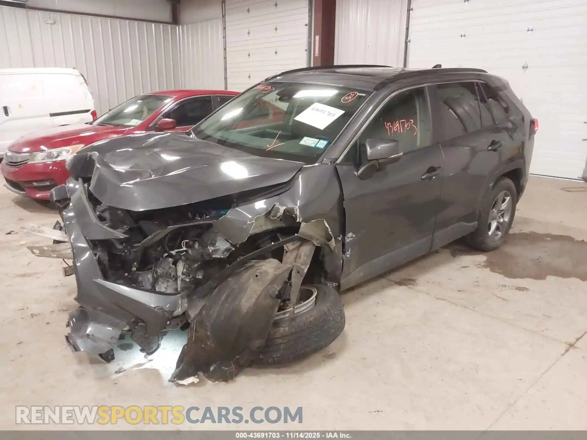2 Photograph of a damaged car 2T3P1RFV8SW503082 TOYOTA RAV4 2025
