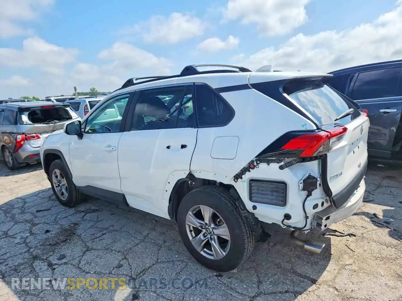 2 Фотография поврежденного автомобиля 2T3P1RFV8SW569499 TOYOTA RAV4 2025