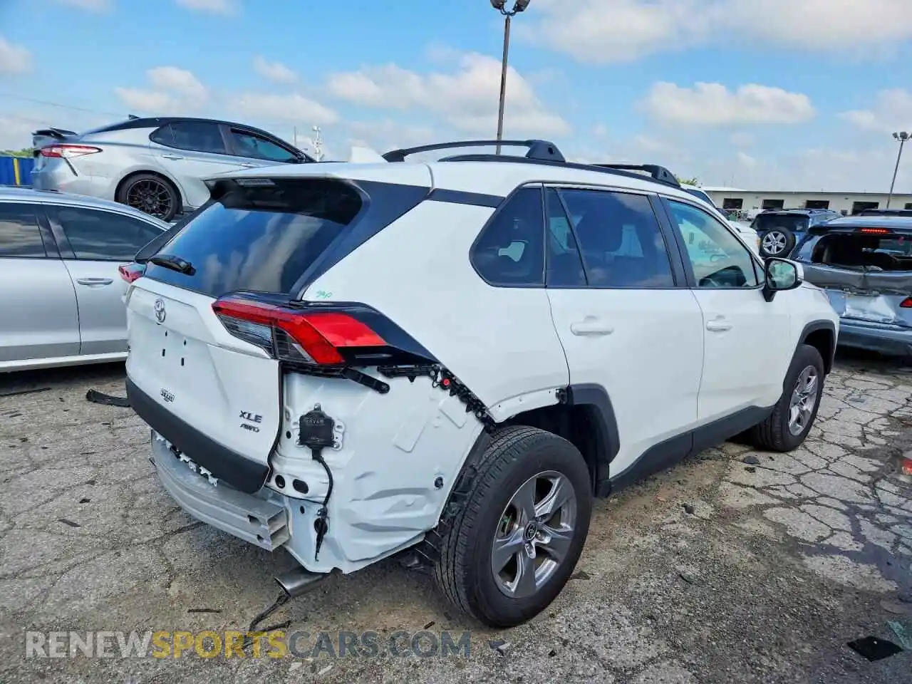 3 Фотография поврежденного автомобиля 2T3P1RFV8SW569499 TOYOTA RAV4 2025