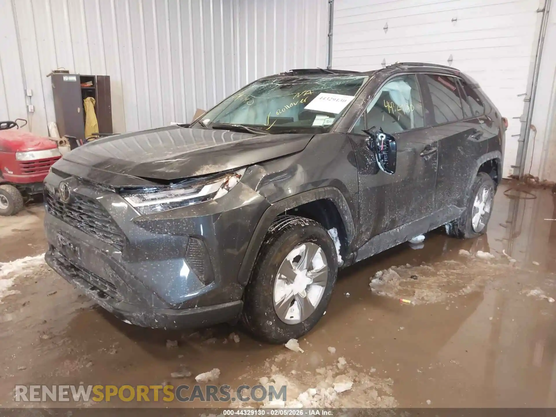 2 fotografías del automóvil dañado 2T3P1RFV8SW613968 TOYOTA RAV4 2025