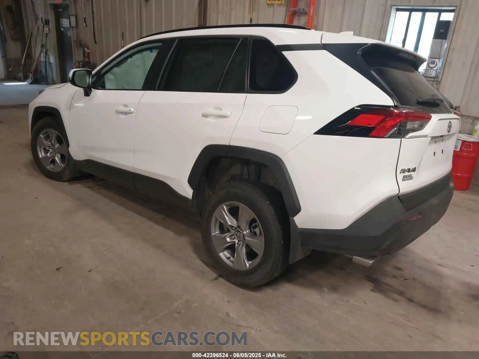 3 Photograph of a damaged car 2T3P1RFV9SC517932 TOYOTA RAV4 2025