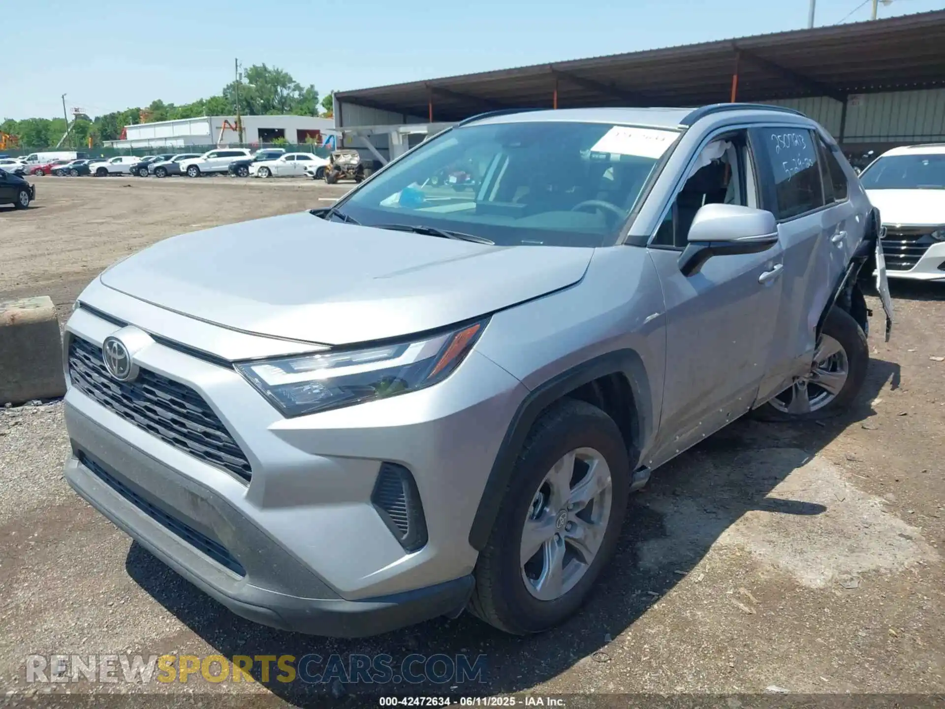 2 Photograph of a damaged car 2T3P1RFV9SW538553 TOYOTA RAV4 2025