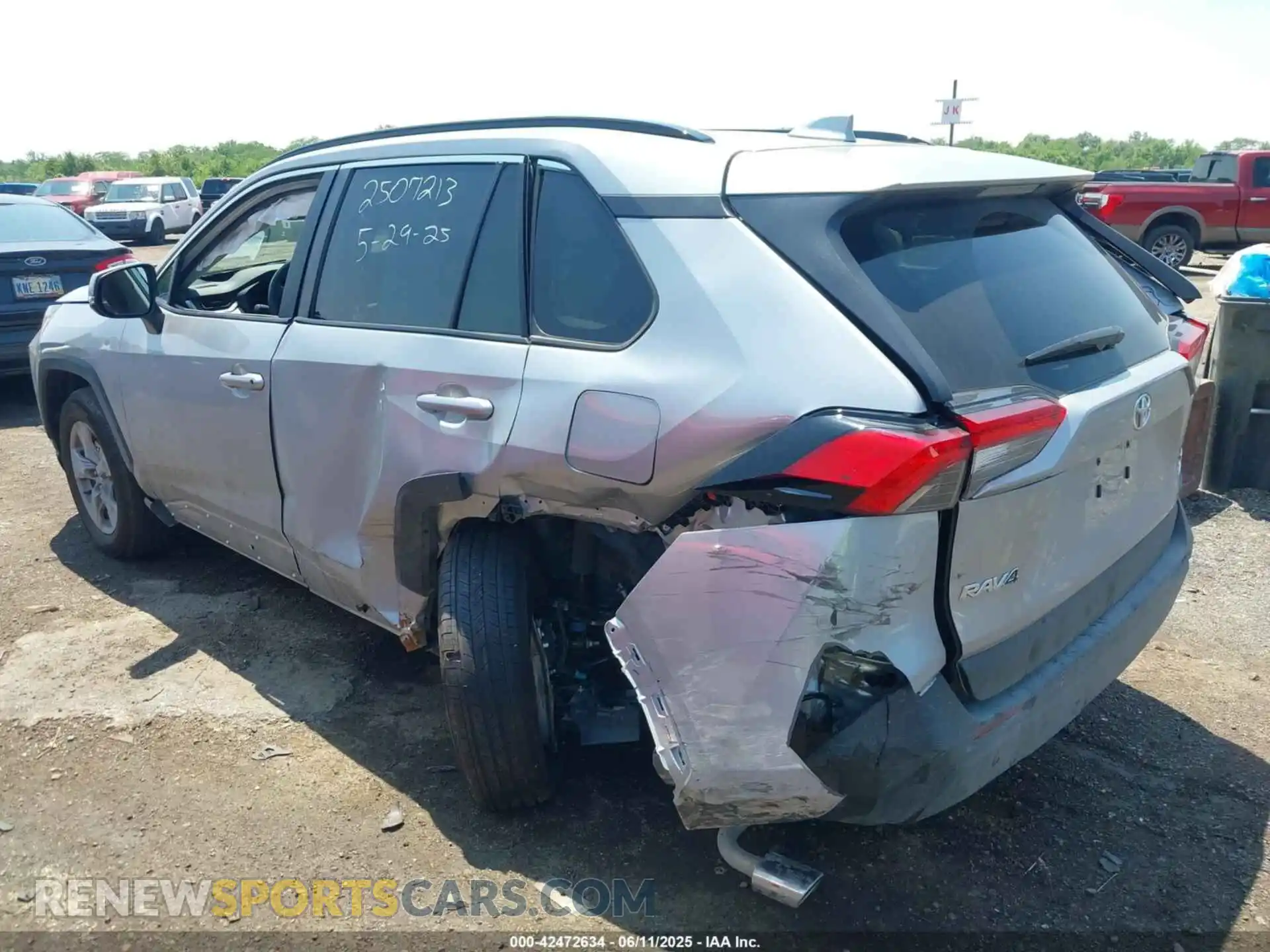 3 Photograph of a damaged car 2T3P1RFV9SW538553 TOYOTA RAV4 2025