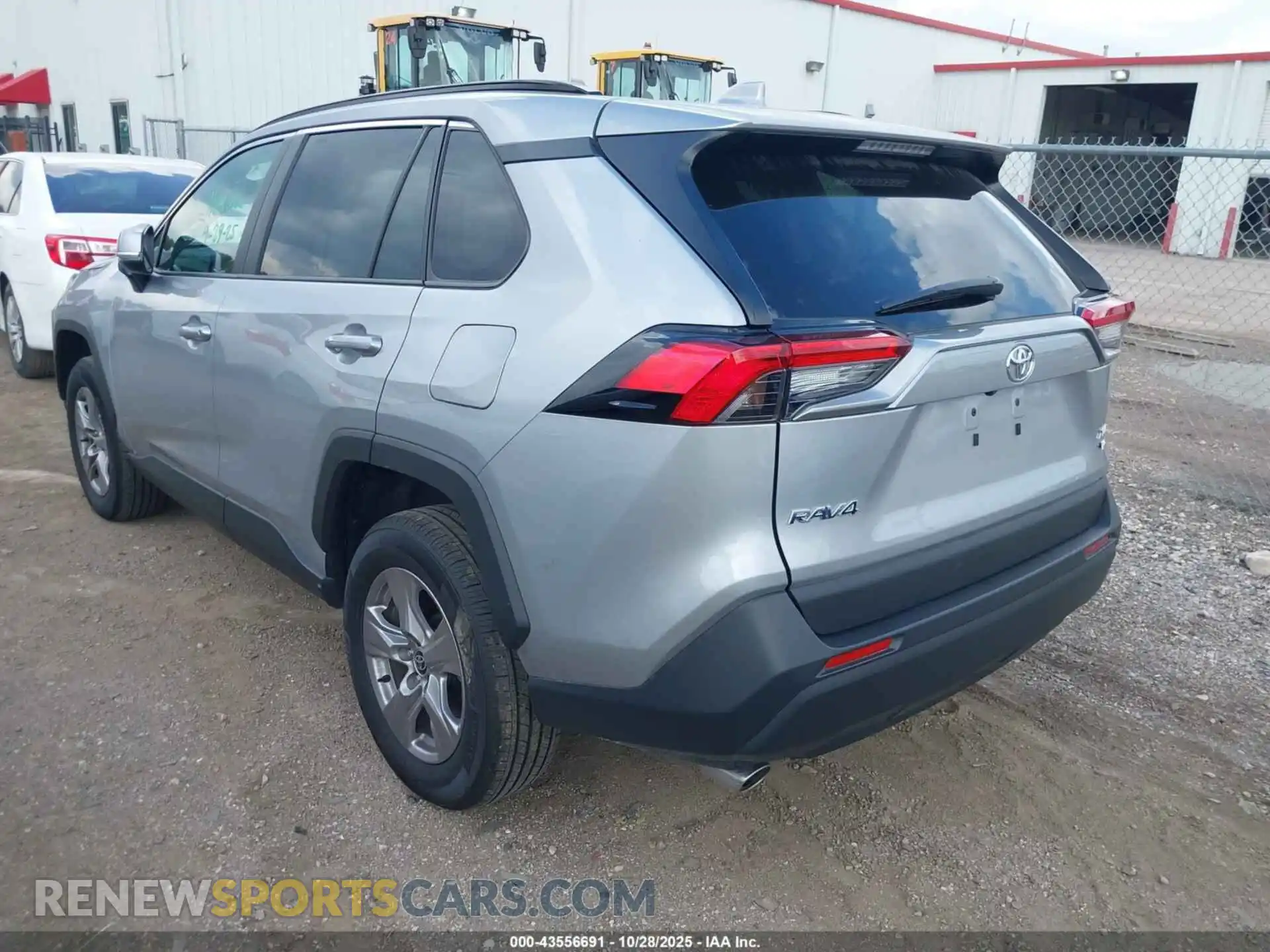 3 Фотография поврежденного автомобиля 2T3P1RFV9SW556454 TOYOTA RAV4 2025