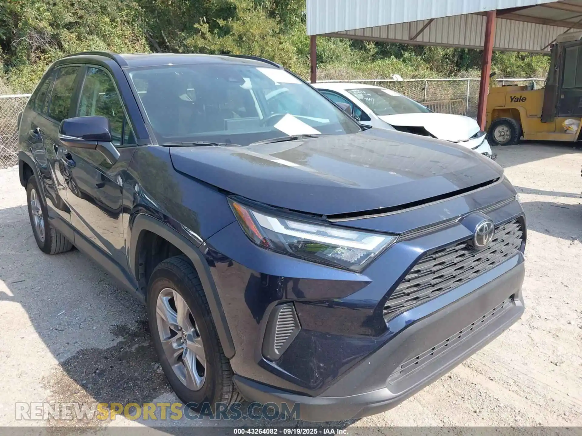 1 Photograph of a damaged car 2T3P1RFVXSW514147 TOYOTA RAV4 2025