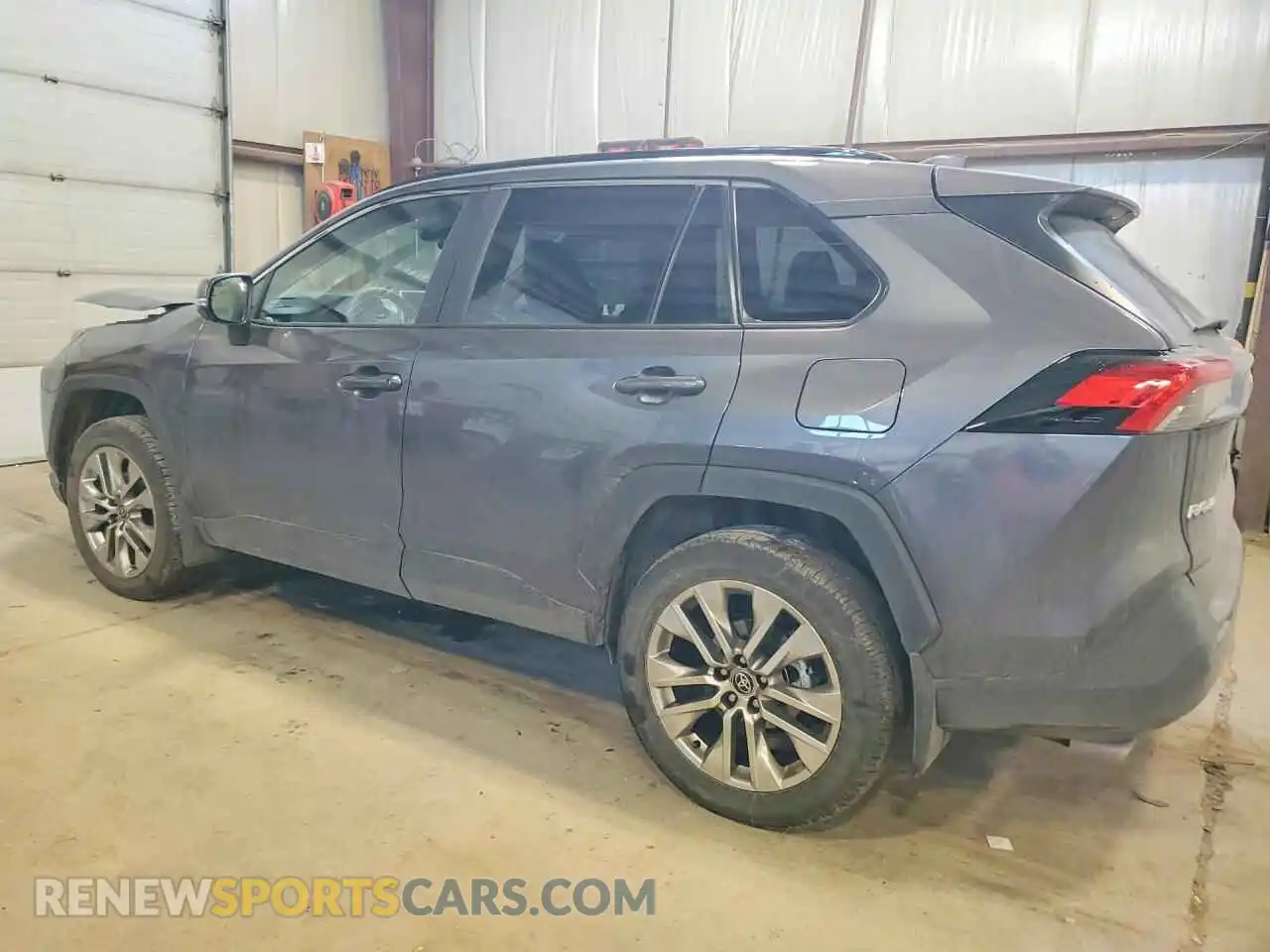 2 Photograph of a damaged car 2T3R1RFV0SC570334 TOYOTA RAV4 2025