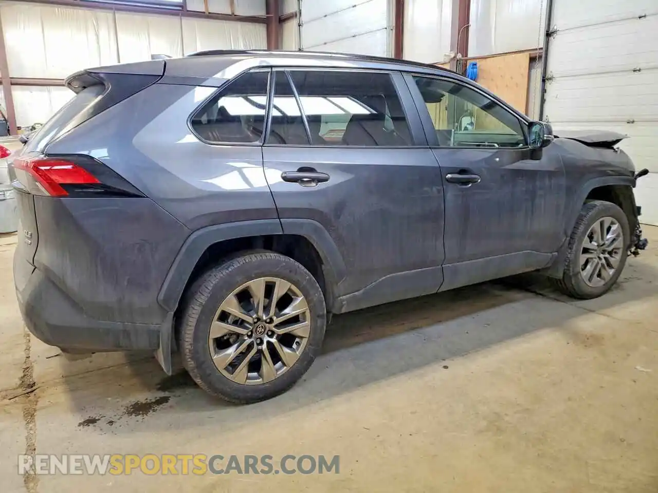 3 Photograph of a damaged car 2T3R1RFV0SC570334 TOYOTA RAV4 2025