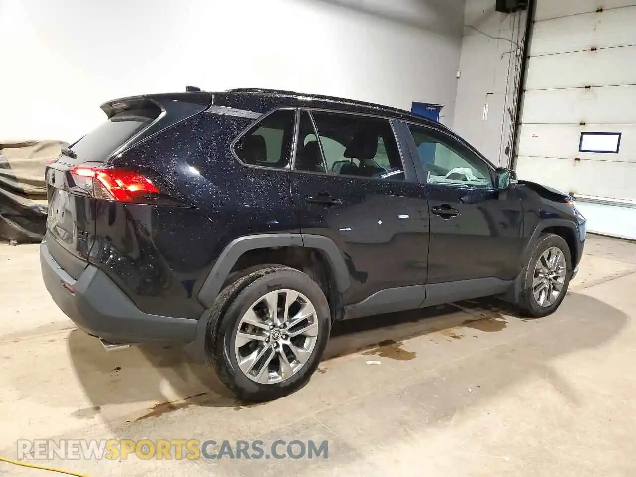 3 Фотография поврежденного автомобиля 2T3R1RFV5SC554419 TOYOTA RAV4 2025