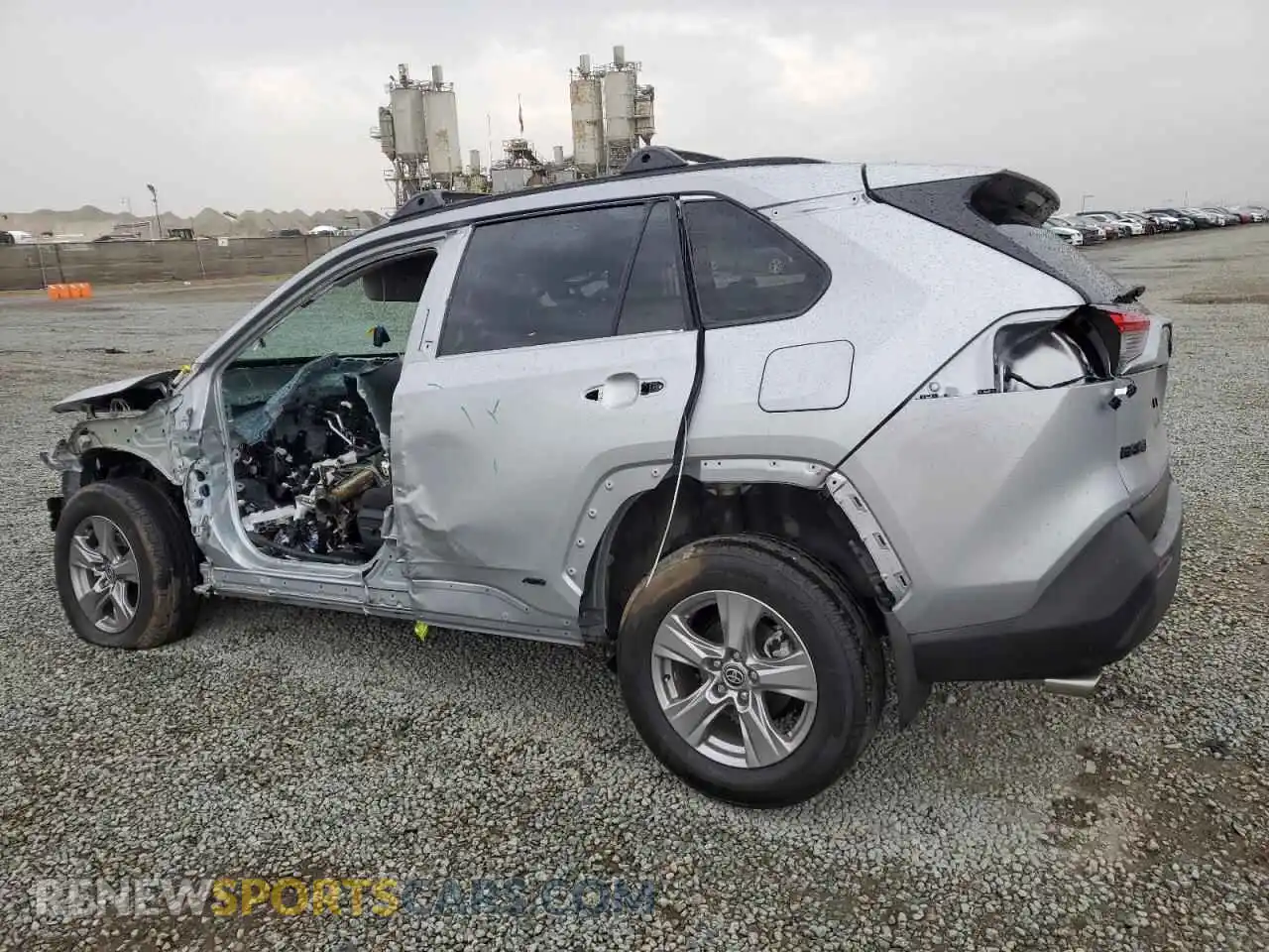 2 fotografías del automóvil dañado 2T3RWRFV1SW257048 TOYOTA RAV4 2025