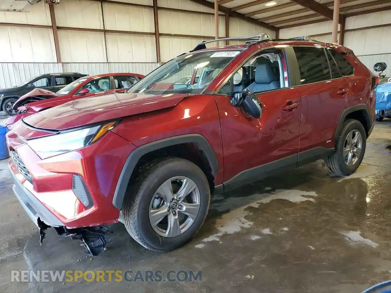 1 Photograph of a damaged car 2T3RWRFV2SW277583 TOYOTA RAV4 2025