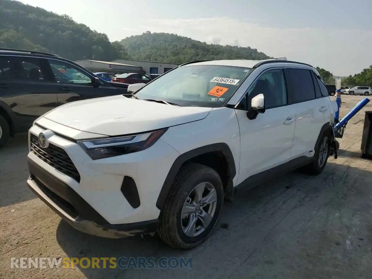 1 Photograph of a damaged car 2T3RWRFV3SW269816 TOYOTA RAV4 2025