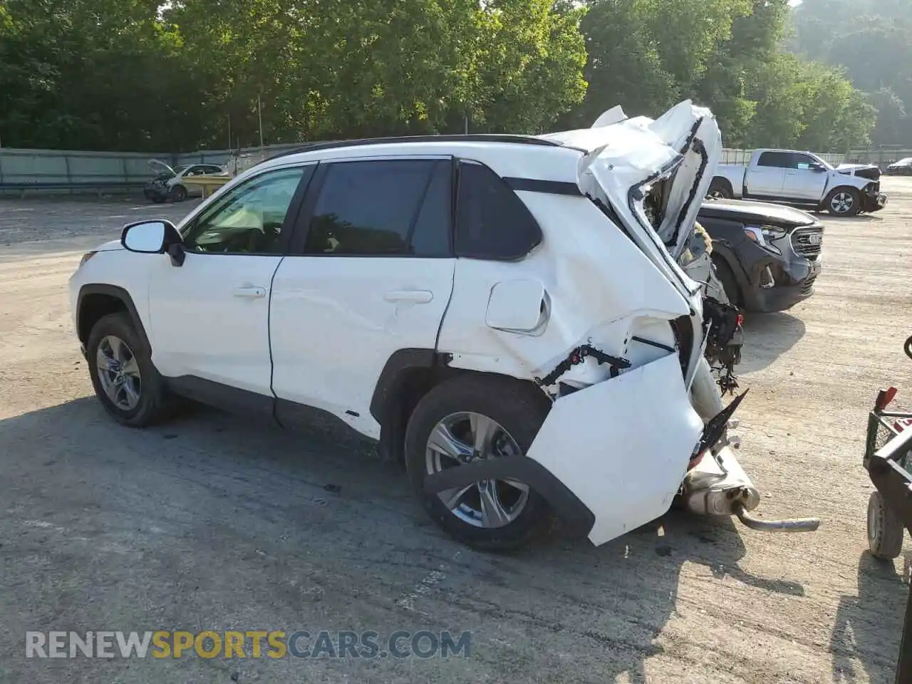 2 Photograph of a damaged car 2T3RWRFV3SW269816 TOYOTA RAV4 2025