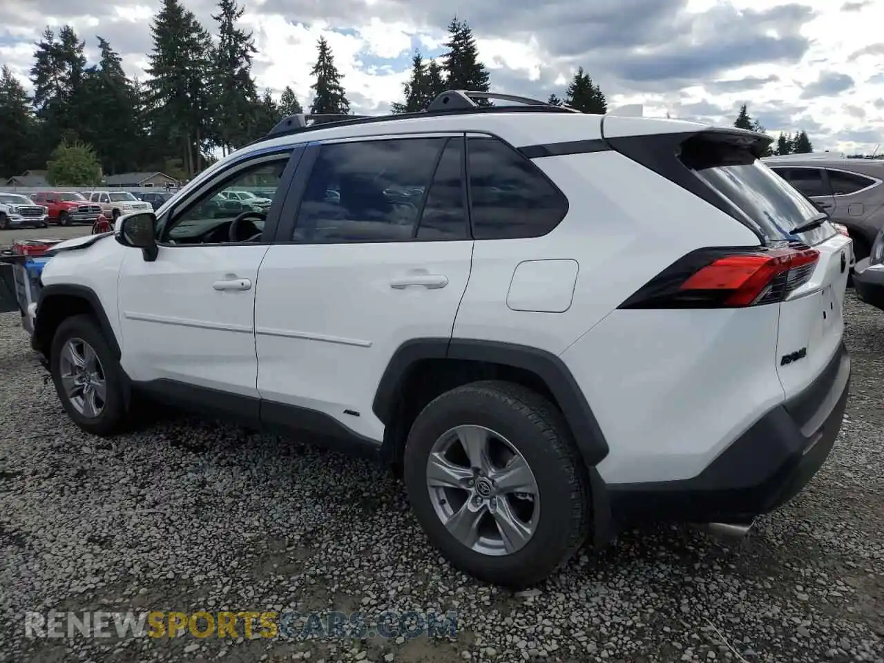 2 Photograph of a damaged car 2T3RWRFV3SW271632 TOYOTA RAV4 2025