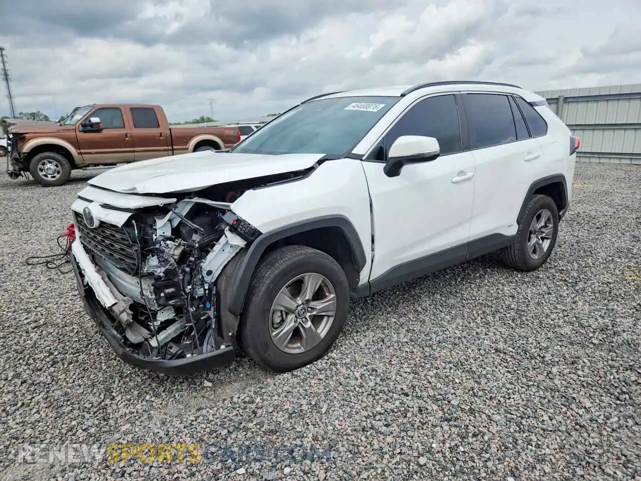 1 Photograph of a damaged car 2T3RWRFV5SW270885 TOYOTA RAV4 2025