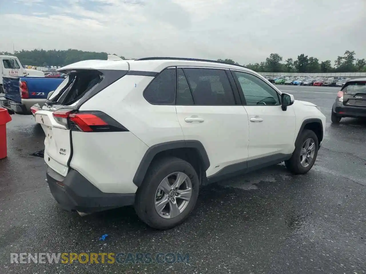 3 Фотография поврежденного автомобиля 2T3RWRFV5SW284236 TOYOTA RAV4 2025