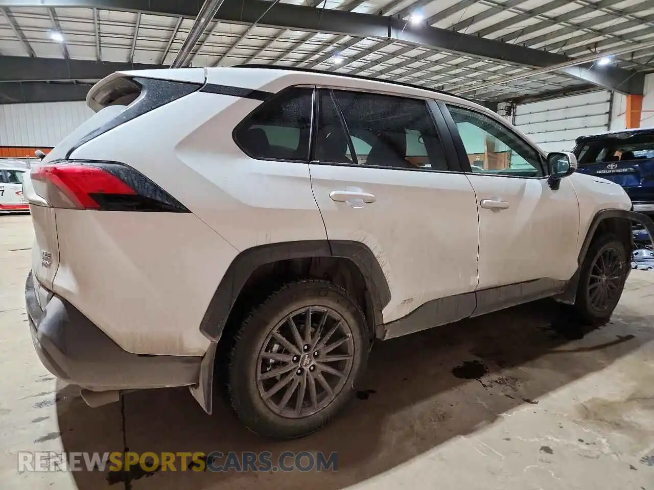 3 Photograph of a damaged car 2T3RWRFV5SW286228 TOYOTA RAV4 2025