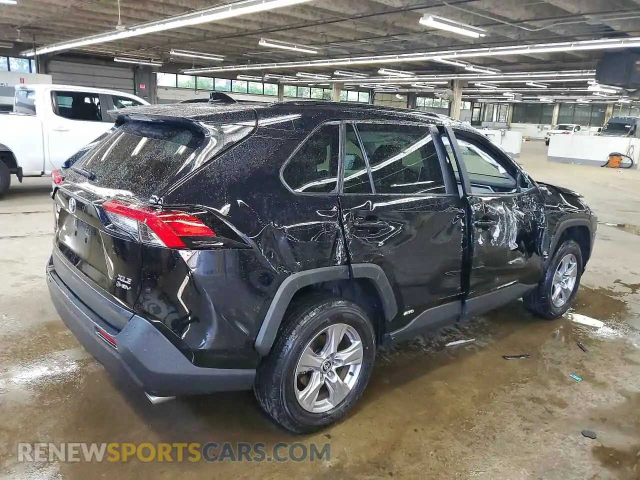 3 Photograph of a damaged car 2T3RWRFV6SW263718 TOYOTA RAV4 2025
