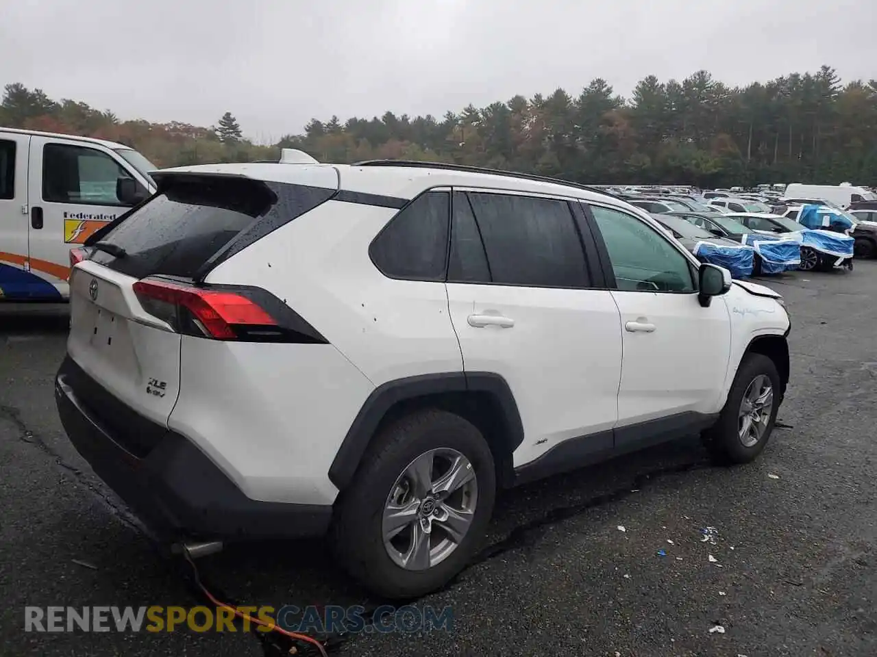 3 Photograph of a damaged car 2T3RWRFV6SW266733 TOYOTA RAV4 2025