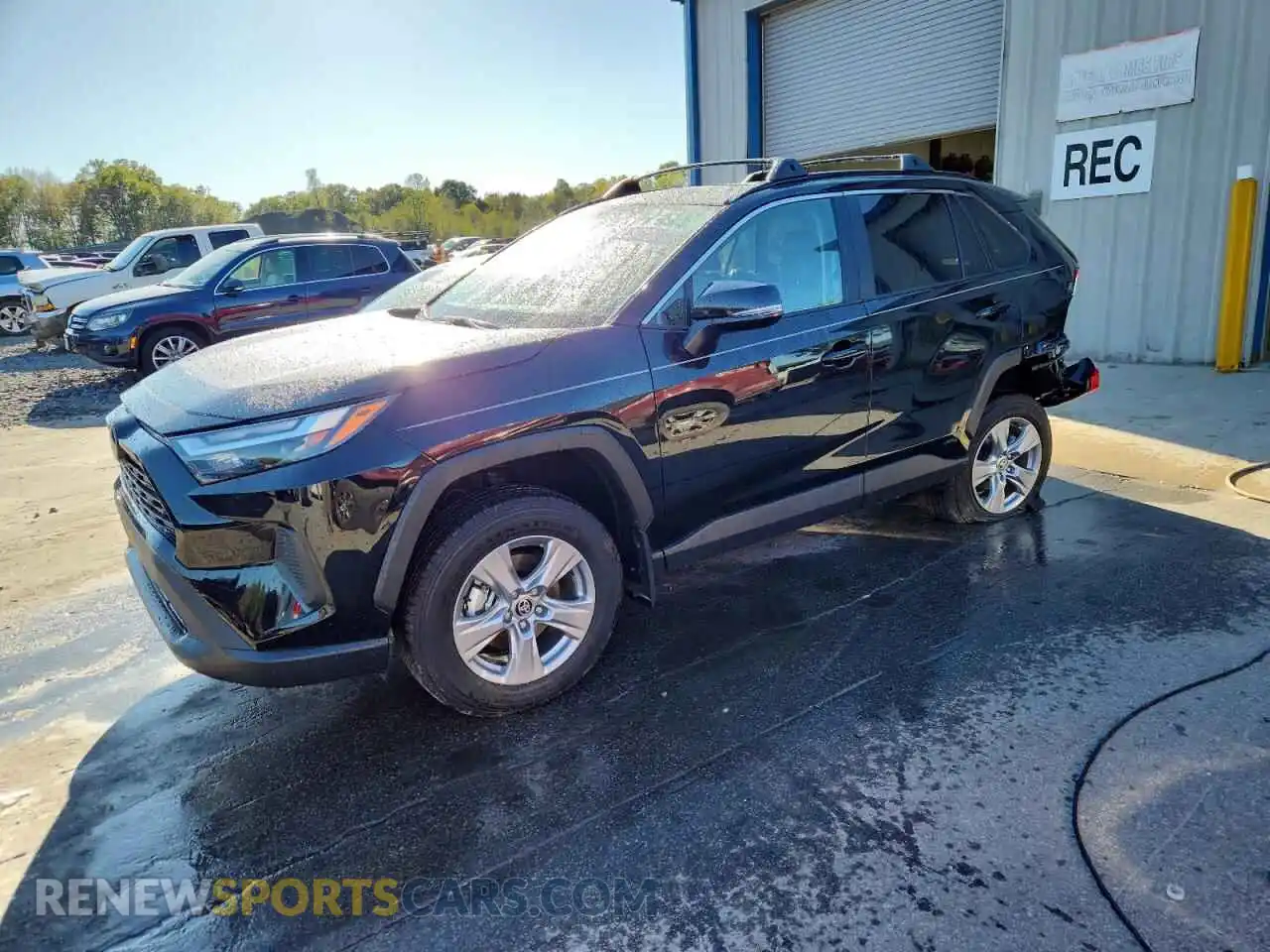 1 Photograph of a damaged car 2T3RWRFV6SW266845 TOYOTA RAV4 2025