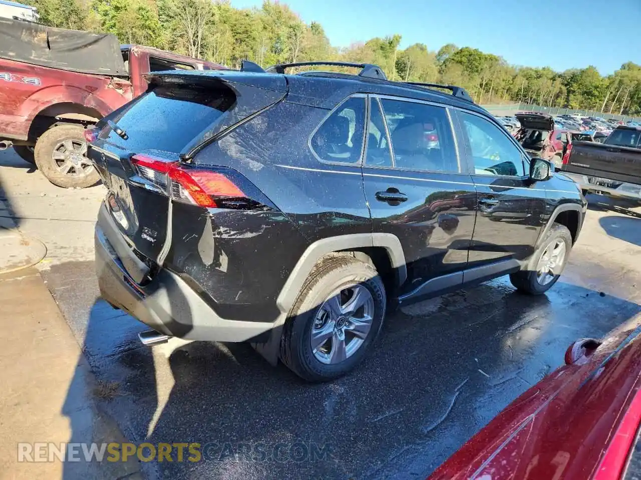 3 Photograph of a damaged car 2T3RWRFV6SW266845 TOYOTA RAV4 2025